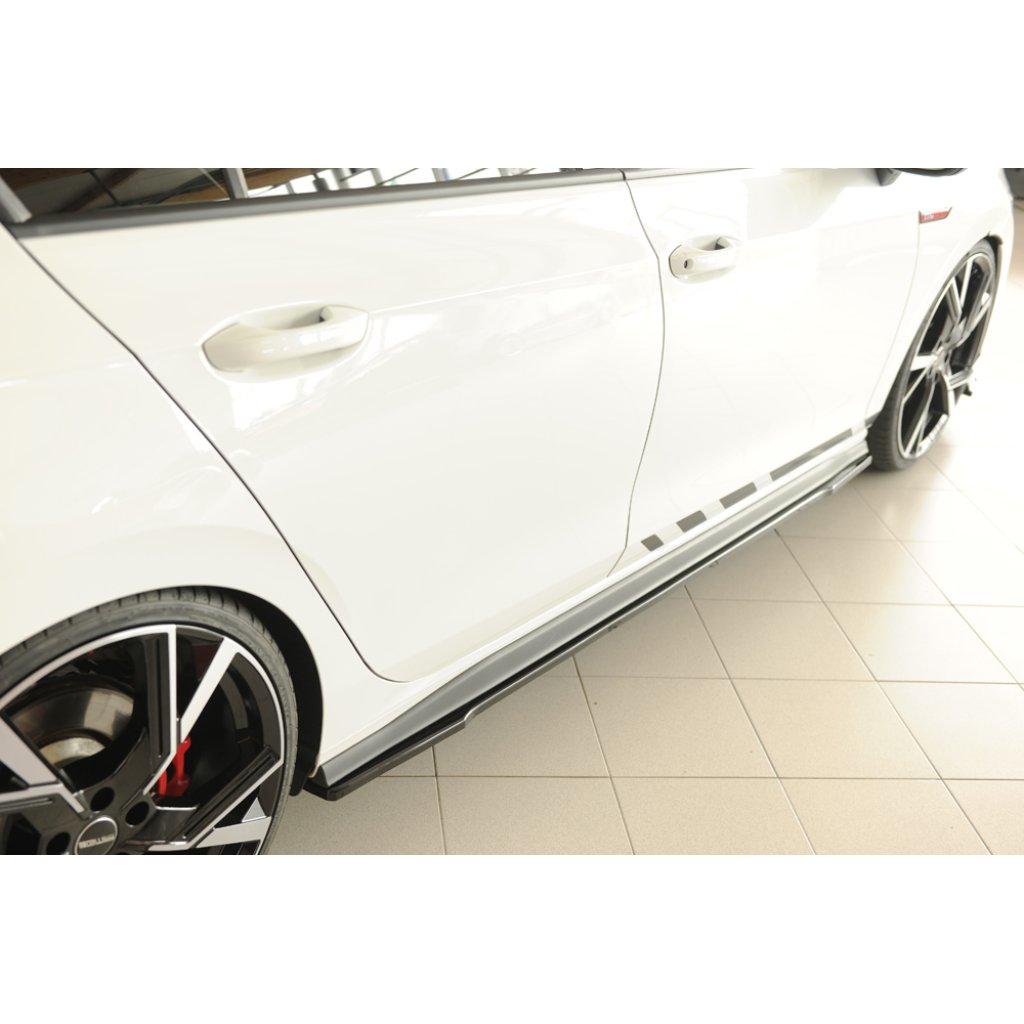 Rieger spoiler pod boční práh mont. strana pravá pro Volkswagen Golf 8 GTI Clubsport 5-dvéř., 10/20-, plast ABS lakovaný do černé lesklé barvy