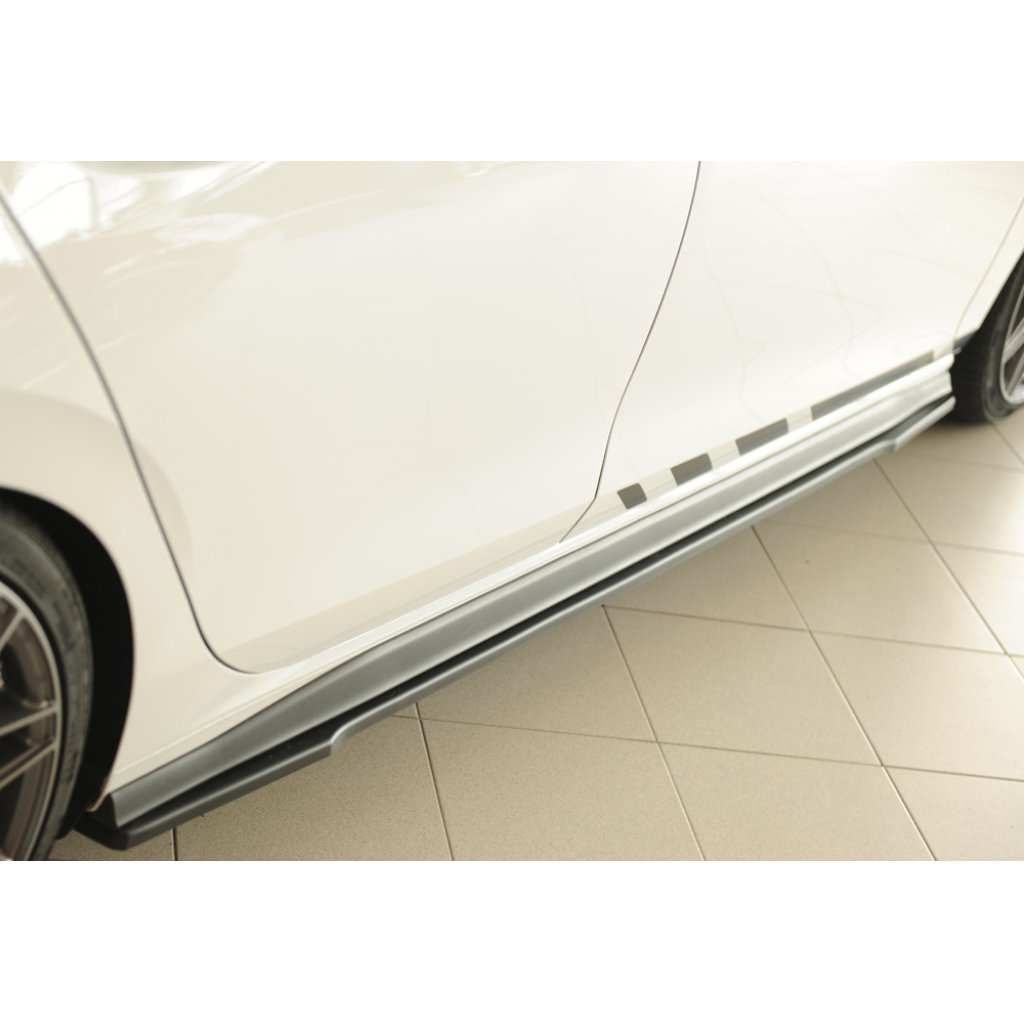 Rieger spoiler pod boční práh mont. strana pravá pro Volkswagen Golf 8 GTI Clubsport 5-dvéř., r.v. 10/20-, plast ABS bez povrchové úpravy