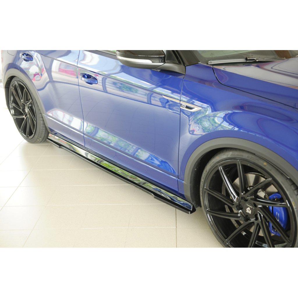 Rieger spoiler pod boční práh mont. strana pravá pro Volkswagen T-roc R A1 5-dvéř., 01/22-, plast ABS lakovaný do černé lesklé barvy