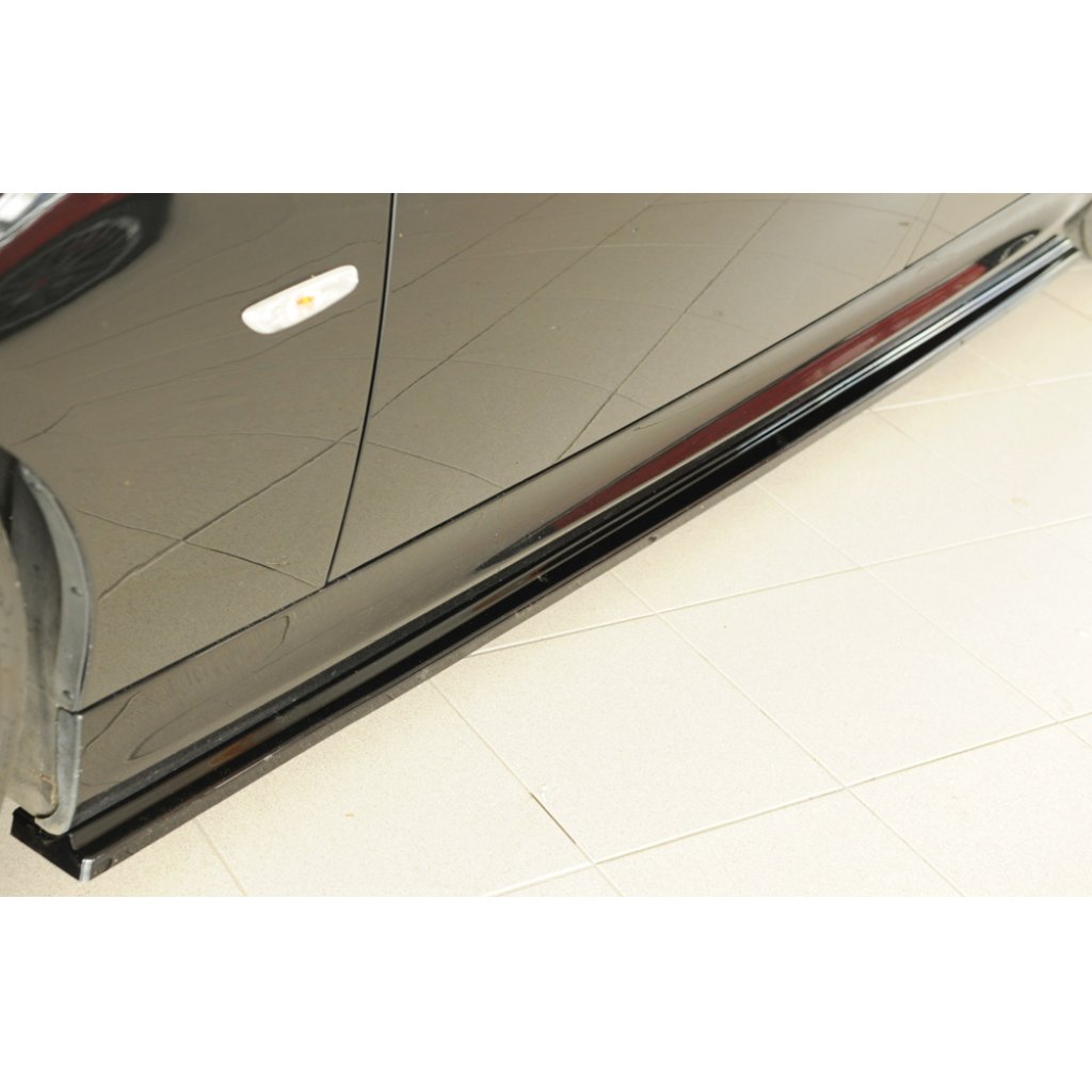 Rieger spoiler pod boční práh mont. strana pro BMW řada 3 E91 touring, 09/08-, plast ABS lakovaný do černé lesklé barvy, levá strana