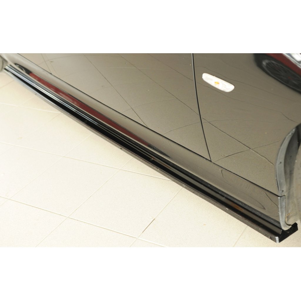 Rieger spoiler pod boční práh mont. strana pro BMW řada 3 E91 touring, 09/08-, plast ABS lakovaný do černé lesklé barvy, pravá strana
