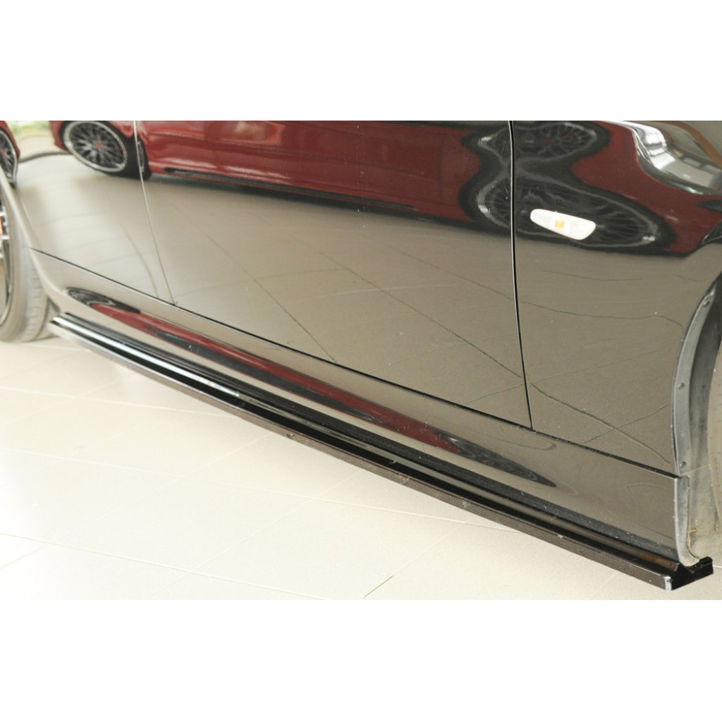 Rieger spoiler pod boční práh mont. strana pro BMW řada 3 E91 touring, 09/08-, plast ABS lakovaný do černé lesklé barvy, pravá strana