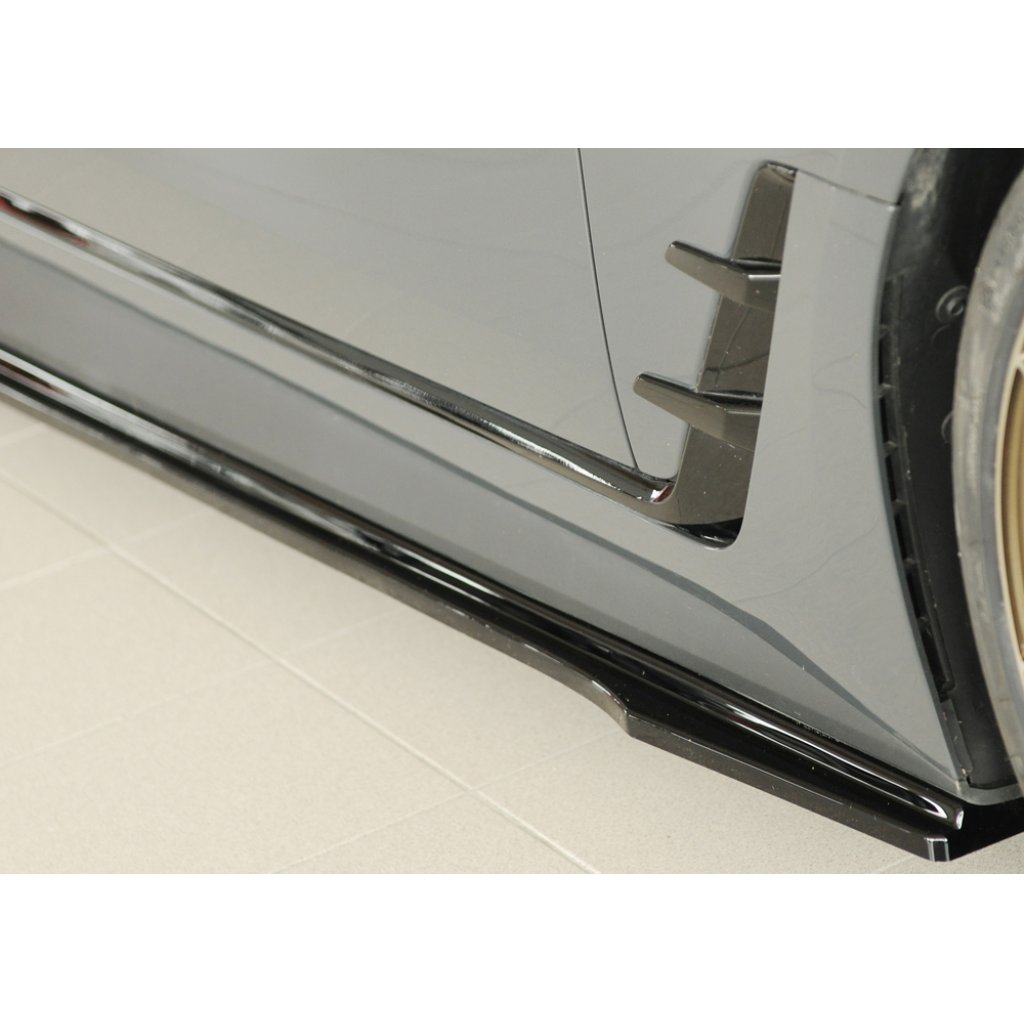 Rieger spoiler pod boční práh mont. strana pro BMW řada 4 G26 gran coupe (5-dvéř.), 07/20-, plast ABS lakovaný do černé lesklé barvy, pravá strana