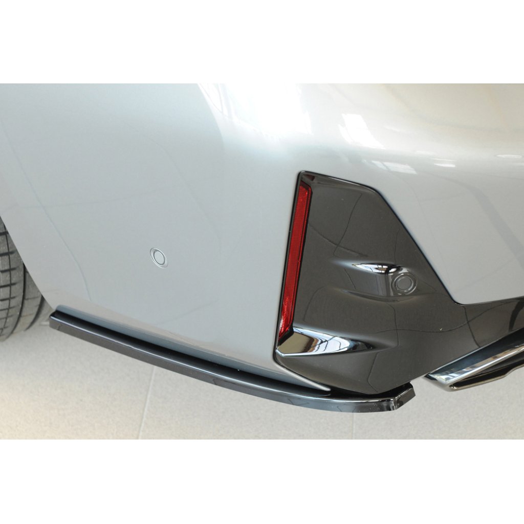 Rieger spoiler pod zadní nárazník na levé straně pro BMW řada 3 G21 touring r.v. 07/22-, plast ABS lakovaný do černé lesklé barvy