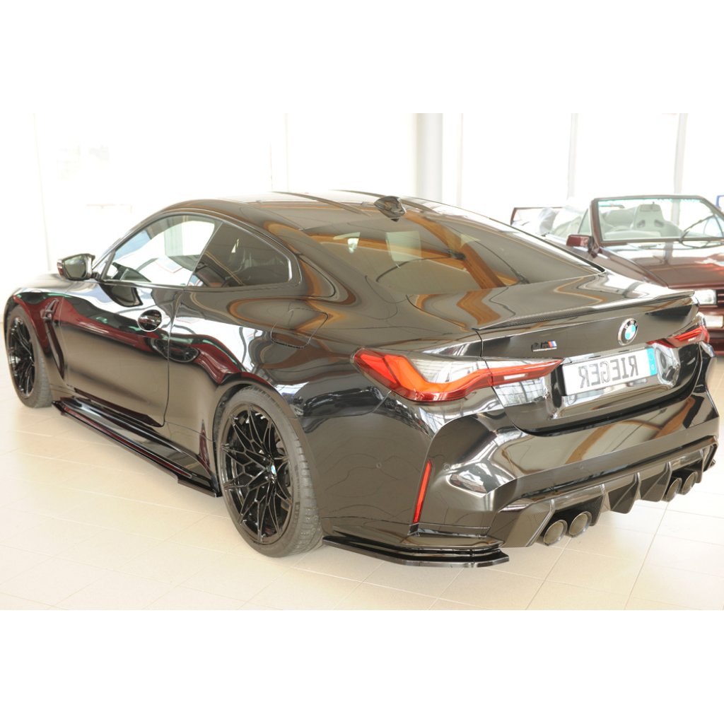 Rieger spoiler pod zadní nárazník na levé straně pro BMW řada 4 G83 M4 kabriolet r.v. 06/21-, plast ABS lakovaný do černé lesklé barvy