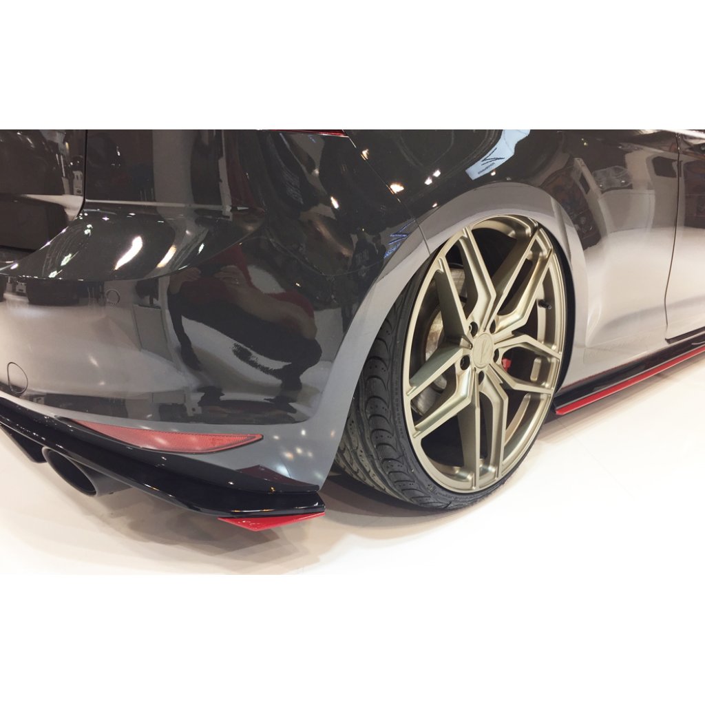 Rieger spoiler pod zadní nárazník na levé straně pro Volkswagen Golf 7 GTI Clubsport 3-dvéř., 5-dvéř. r.v. 02/16-, plast ABS bez povrchové úpravy