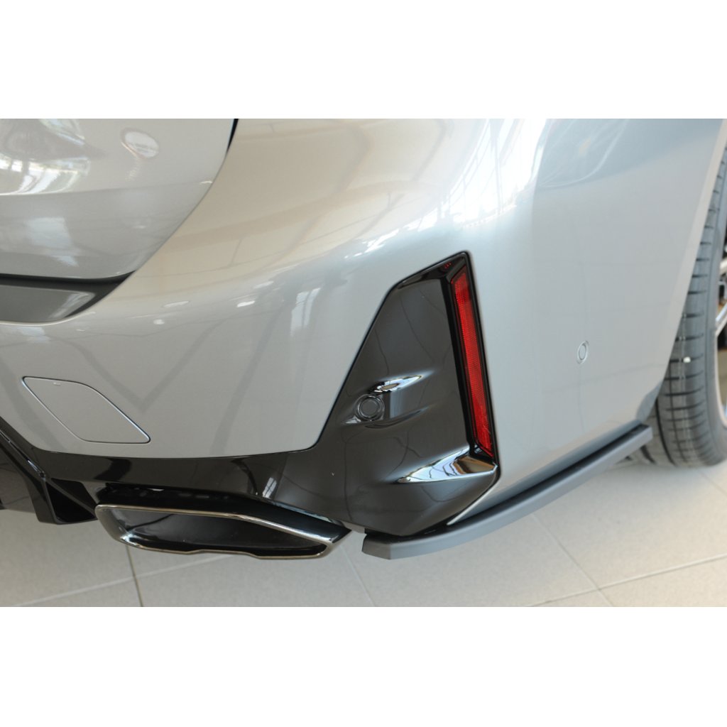 Rieger spoiler pod zadní nárazník na pravé straně pro BMW řada 3 G21 touring r.v. 07/22-, plast ABS bez povrchové úpravy