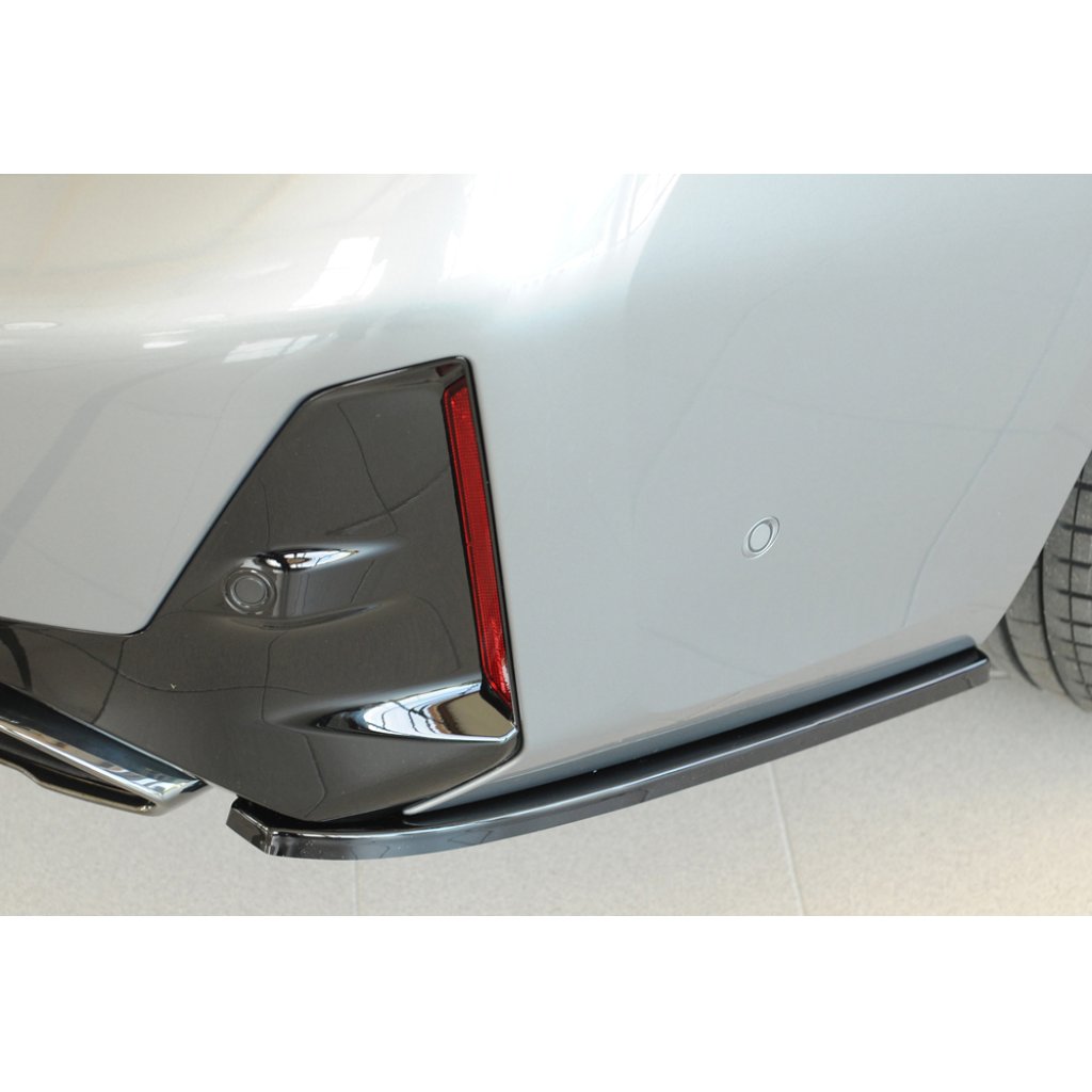Rieger spoiler pod zadní nárazník na pravé straně pro BMW řada 3 G21 touring r.v. 07/22-, plast ABS lakovaný do černé lesklé barvy