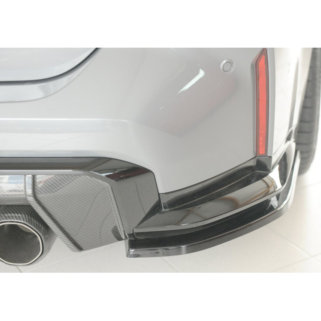 Rieger spoiler pod zadní nárazník na pravé straně pro BMW řada 3 G81 M3 touring r.v. 07/22-, plast ABS lakovaný do černé lesklé barvy
