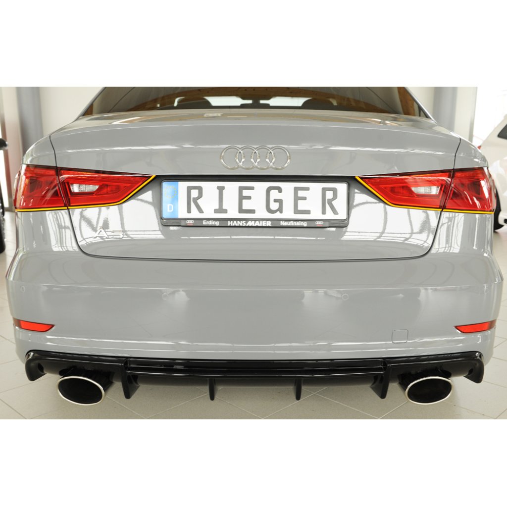 Rieger vložka zadního nárazníku pro Audi A3 8V 3-dvéř. (convertible 8V7), 5-dvéř. (sedan 8VS) před faceliftem, plast ABS lakovaný do černé lesklé barvy, pro sportovní koncovky na obou stranách 152x95 mm