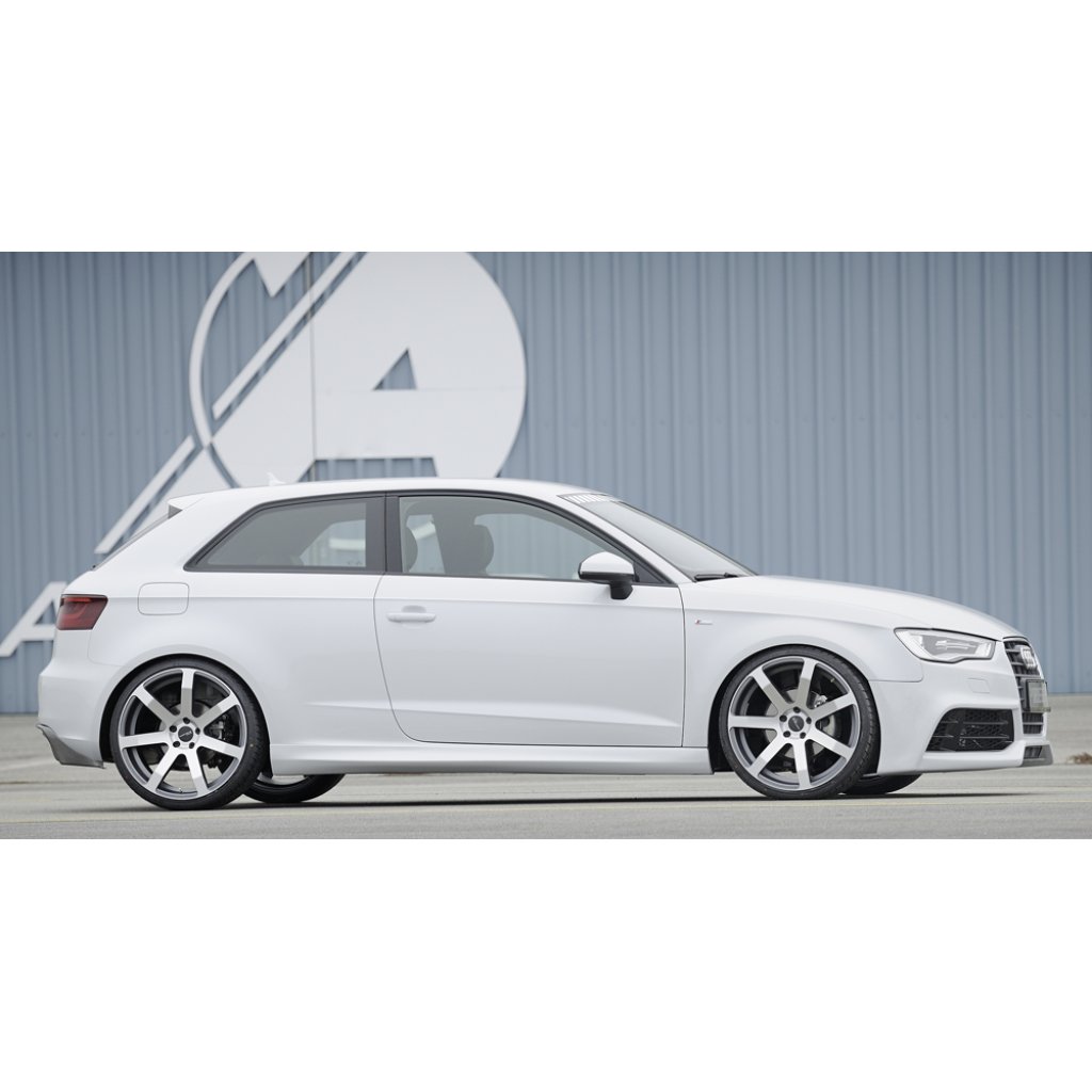 Rieger vložka zadního nárazníku pro Audi A3 8V 3-dvéř. (hatchback 8V1), 5-dvéř. (sportback 8VA) před faceliftem, plast ABS s povrchovou úpravou Carbon-Look, pro dvojitou koncovku vlevo