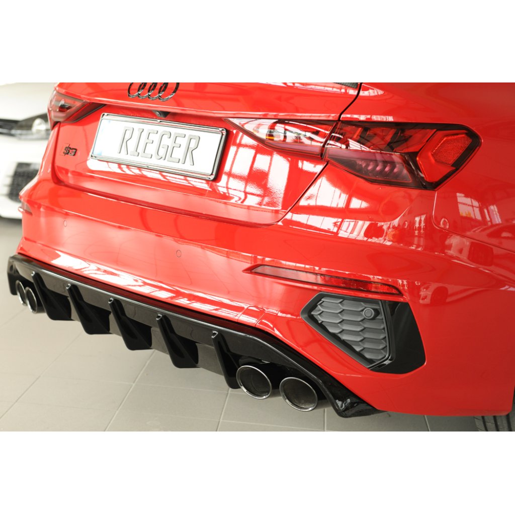 Rieger vložka zadního nárazníku pro Audi A3 GY 5-dvéř. (sedan), plast ABS lakovaný do černé lesklé barvy