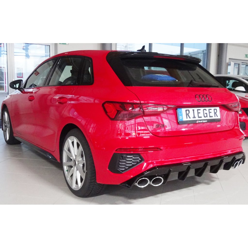 Rieger vložka zadního nárazníku pro Audi A3 GY 5-dvéř. (sportback), plast ABS lakovaný do černé lesklé barvy