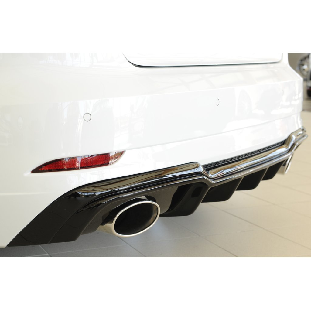 Rieger vložka zadního nárazníku pro Audi A3 S3 8V 3-dvéř. (hatchback 8V1), 5-dvéř. (sportback 8VA) po faceliftu, plast ABS lakovaný do černé lesklé barvy, pro sportovní koncovky na obou stranách 152x95 mm