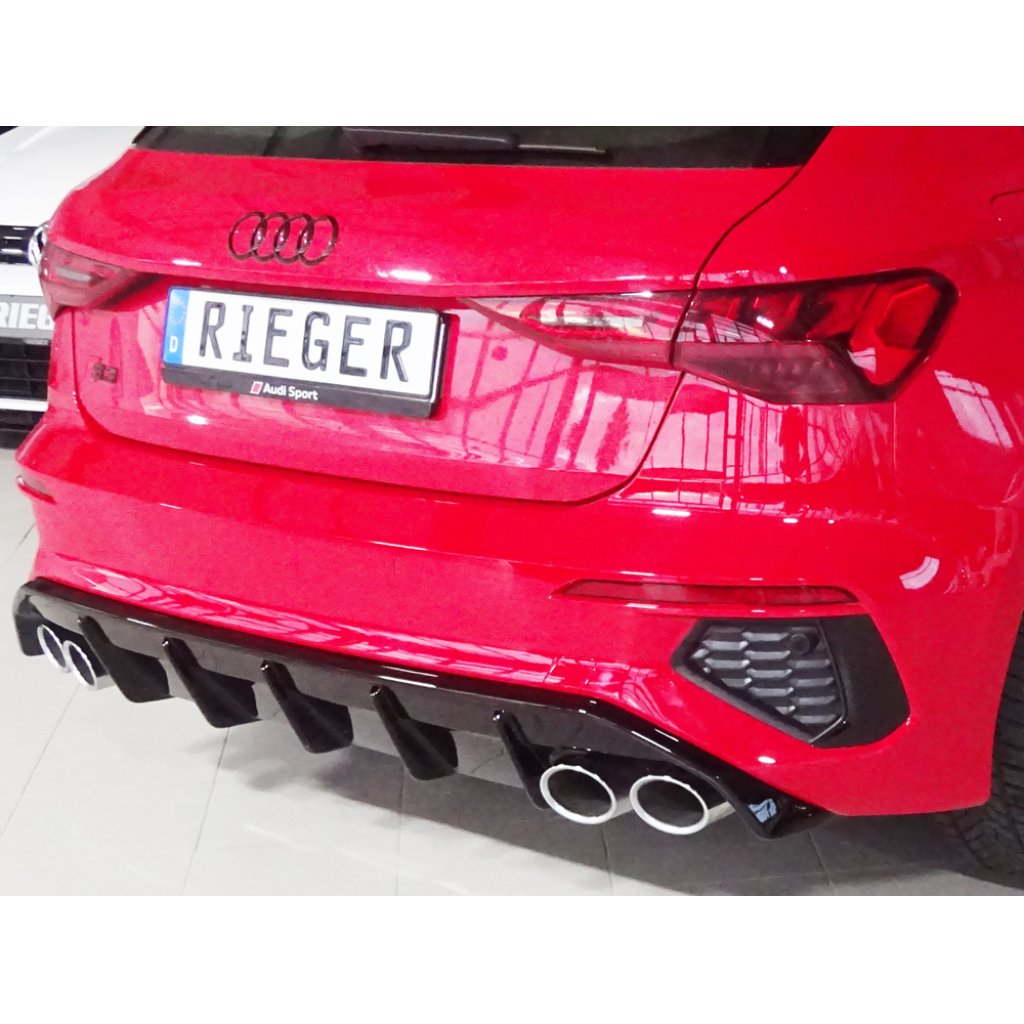 Rieger vložka zadního nárazníku pro Audi A3 S3 GY 5-dvéř. (sportback), plast ABS lakovaný do černé lesklé barvy