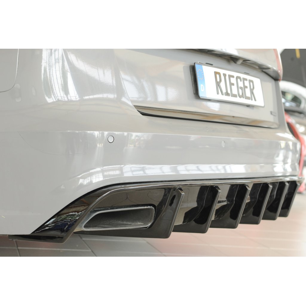 Rieger vložka zadního nárazníku pro Audi A6 4G, C7 sedan, plast ABS lakovaný do černé lesklé barvy, pro orig. koncovky vlevo a vpravo, pro vozy s tažným zařízením