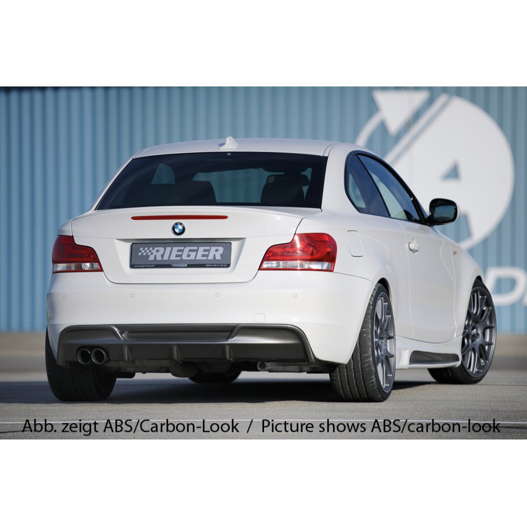 Rieger vložka zadního nárazníku pro BMW řada 1 E82, E88 kabriolet, kupé, plast ABS lakovaný do černé lesklé barvy, pro dvojitou koncovku vlevo