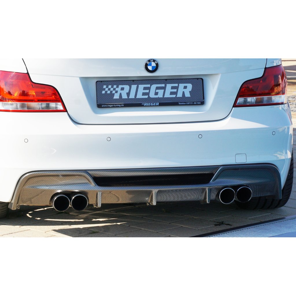 Rieger vložka zadního nárazníku pro BMW řada 1 E82, E88 kabriolet, kupé, plast ABS s povrchovou úpravou Carbon-Look, pro dvojité koncovky na obou stranách 4x80 mm