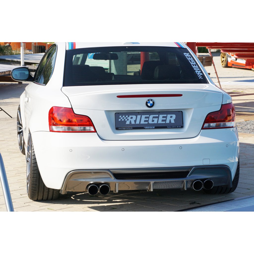 Rieger vložka zadního nárazníku pro BMW řada 1 E82, E88 kabriolet, kupé, plast ABS s povrchovou úpravou Carbon-Look, pro dvojité koncovky na obou stranách 4x80 mm