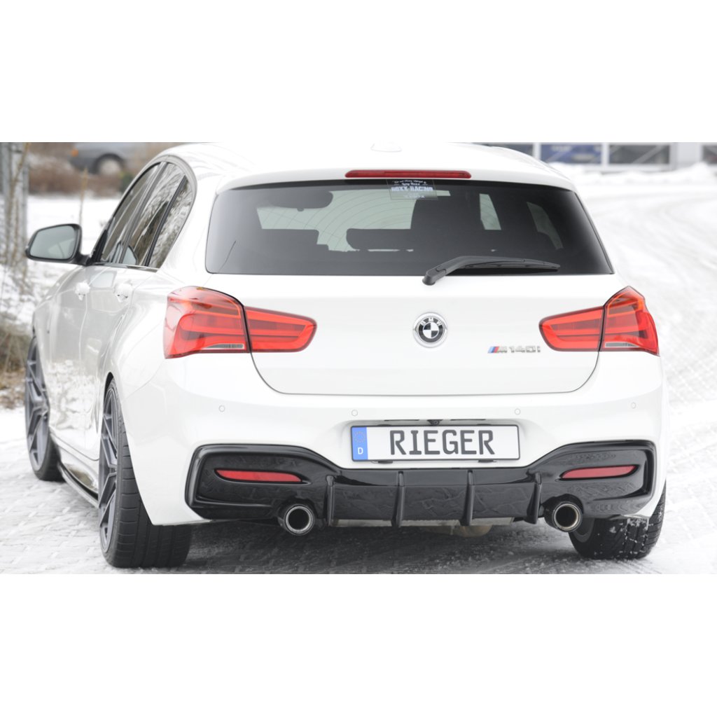Rieger vložka zadního nárazníku pro BMW řada 1 F20, F21 sedan / 2-dvéř., sedan / 4-dvéř. po faceliftu LCI, plast ABS lakovaný do černé lesklé barvy