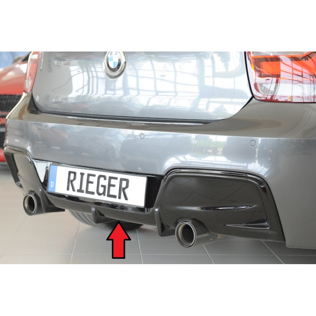 Rieger vložka zadního nárazníku pro BMW řada 1 F20, F21 sedan / 2-dvéř., sedan / 4-dvéř. před faceliftem, plast ABS lakovaný do černé lesklé barvy, pro orig. koncovky na obou stranách