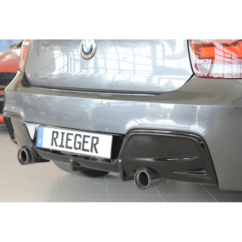 Rieger vložka zadního nárazníku pro BMW řada 1 F20, F21 sedan / 2-dvéř., sedan / 4-dvéř. před faceliftem, plast ABS lakovaný do černé lesklé barvy, pro orig. koncovky na obou stranách