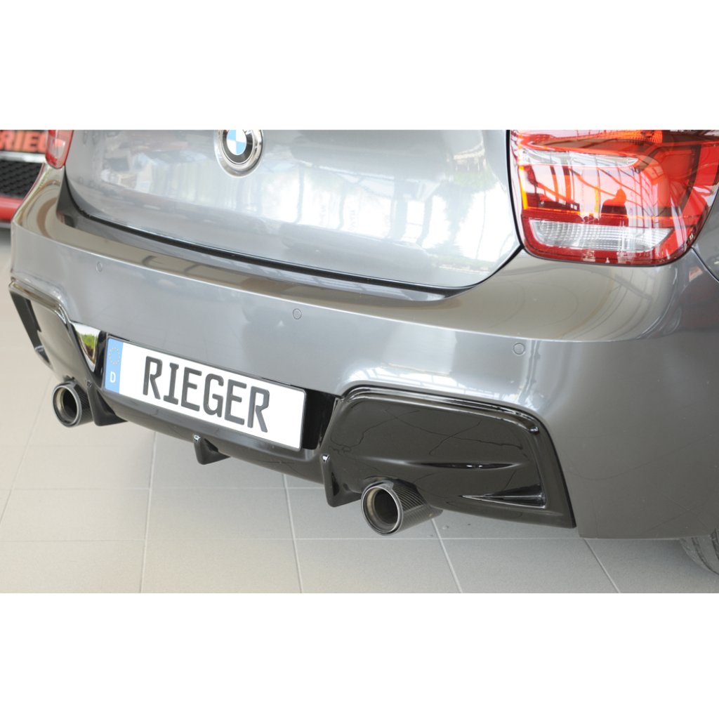 Rieger vložka zadního nárazníku pro BMW řada 1 F20, F21 sedan / 2-dvéř., sedan / 4-dvéř. před faceliftem, plast ABS lakovaný do černé lesklé barvy, pro orig. koncovky na obou stranách