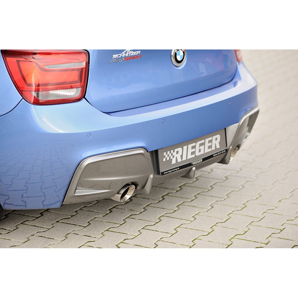 Rieger vložka zadního nárazníku pro BMW řada 1 F20, F21 sedan / 2-dvéř., sedan / 4-dvéř. před faceliftem, plast ABS s povrchovou úpravou Carbon-Look, pro orig. koncovky na obou stranách