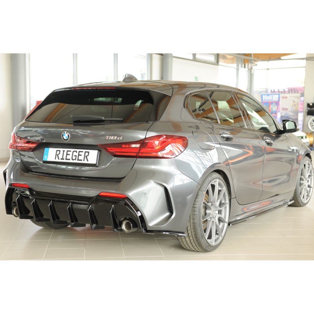 Rieger vložka zadního nárazníku pro BMW řada 1 F40 hatchback / 4-dr., plast ABS lakovaný do černé lesklé barvy