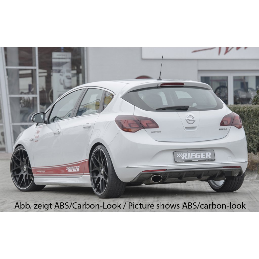 Rieger vložka zadního nárazníku pro Opel Astra J 5-dvéř., hatchback po faceliftu, plast ABS lakovaný do černé lesklé barvy, pro sportovní koncovku vlevo 140x90 mm