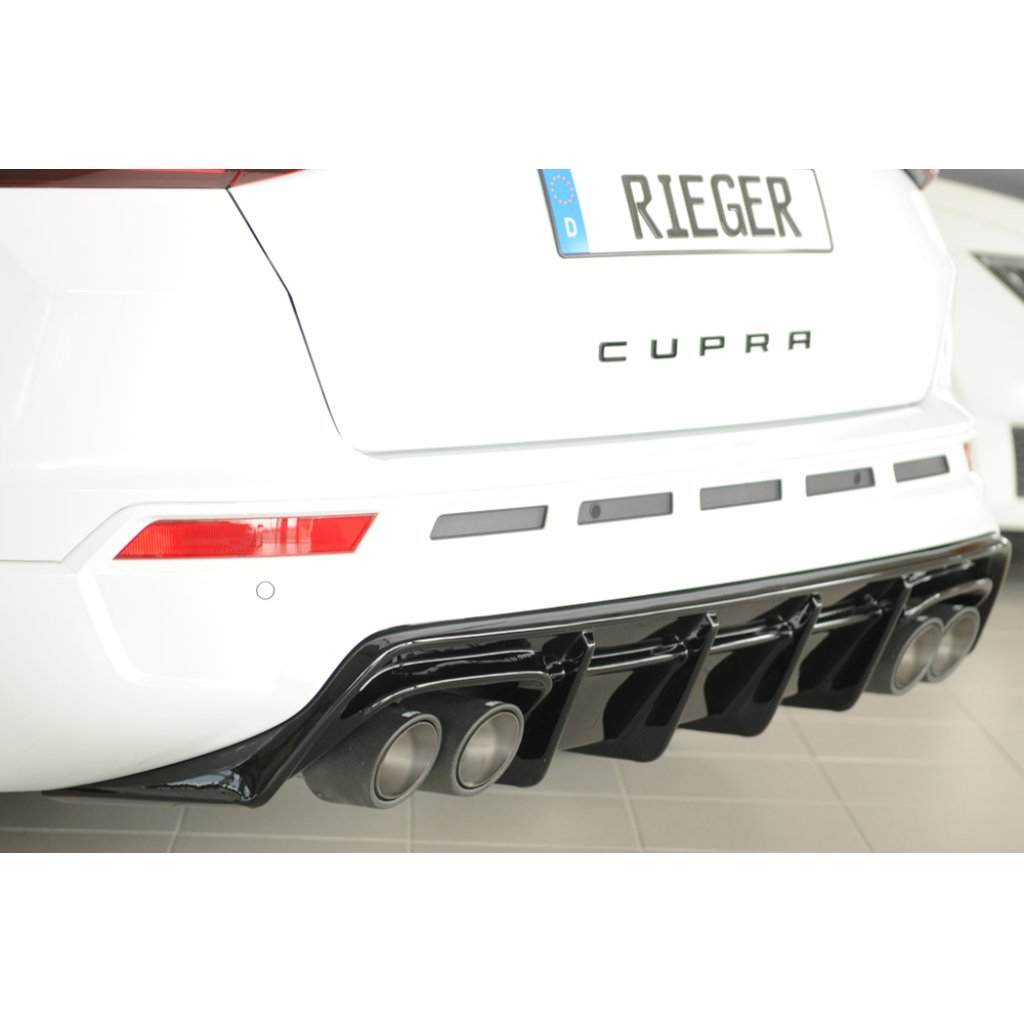 Rieger vložka zadního nárazníku pro Seat Ateca Cupra 5FP, plast ABS lakovaný do černé lesklé barvy