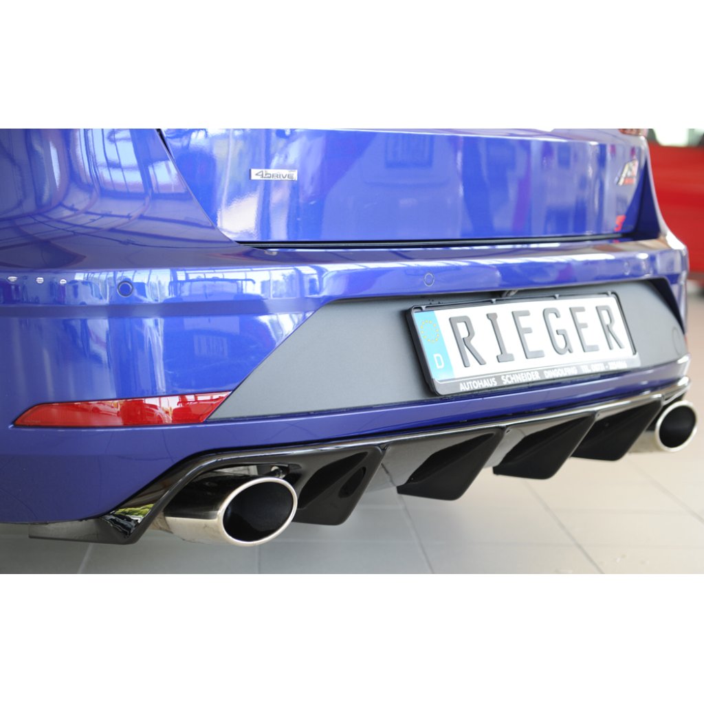 Rieger vložka zadního nárazníku pro Seat Leon Cupra 5F 5-dvéř. (ST/Combi), plast ABS lakovaný do černé lesklé barvy