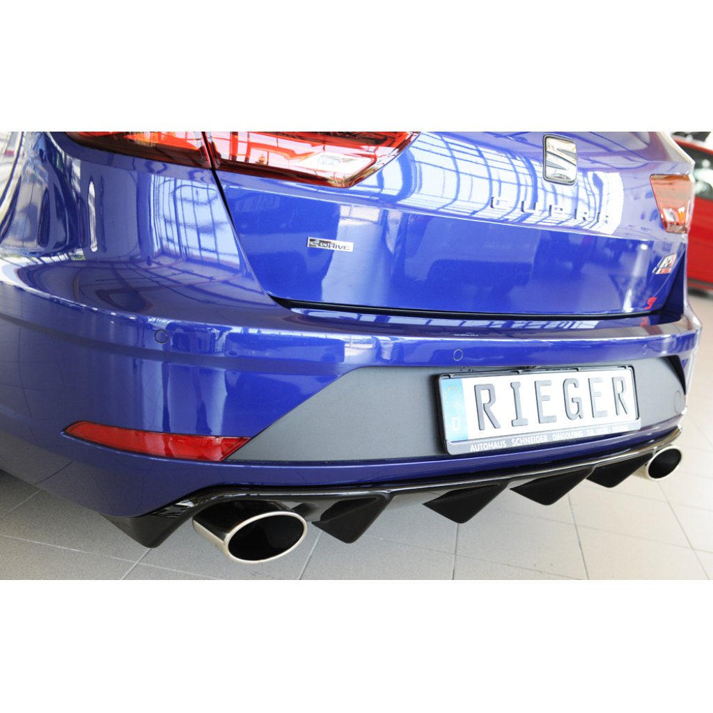 Rieger vložka zadního nárazníku pro Seat Leon Cupra 5F 5-dvéř. (ST/Combi), plast ABS lakovaný do černé lesklé barvy