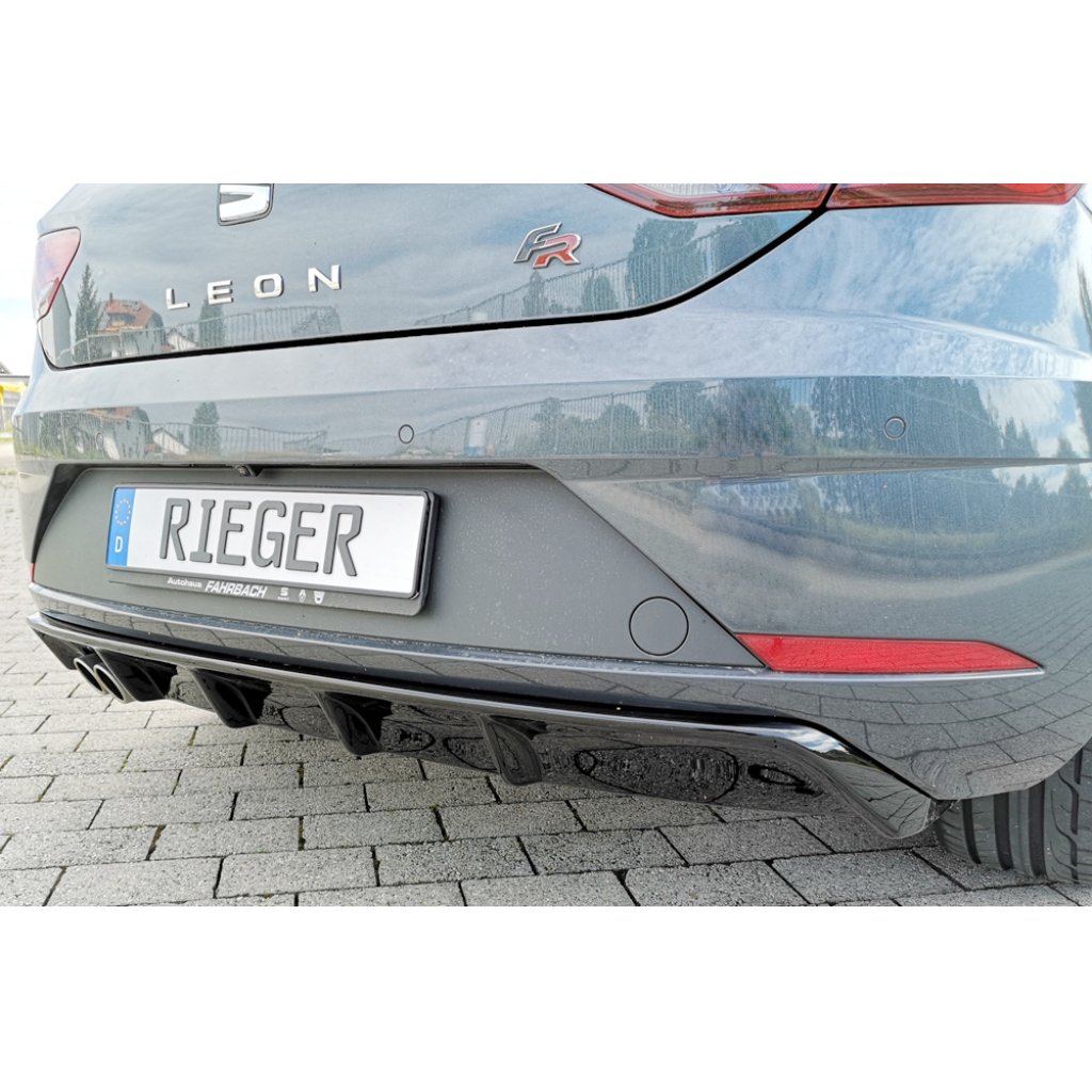 Rieger vložka zadního nárazníku pro Seat Leon FR 5F 3-dvéř. (sc), 5-dvéř. po faceliftu, plast ABS lakovaný do černé lesklé barvy, pro dvojitou koncovku vlevo