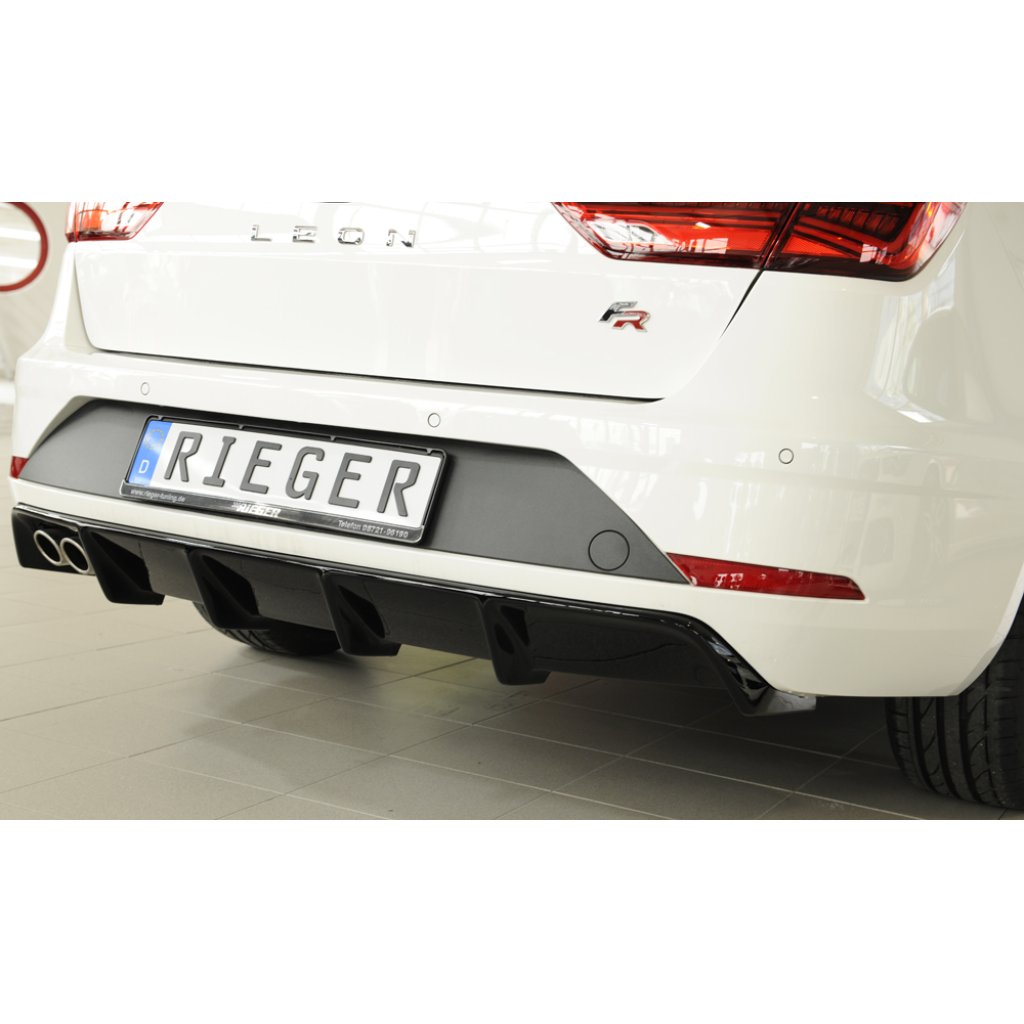 Rieger vložka zadního nárazníku pro Seat Leon FR 5F 5-dvéř. (ST/Combi) po faceliftu, plast ABS lakovaný do černé lesklé barvy, pro dvojitou koncovku vlevo