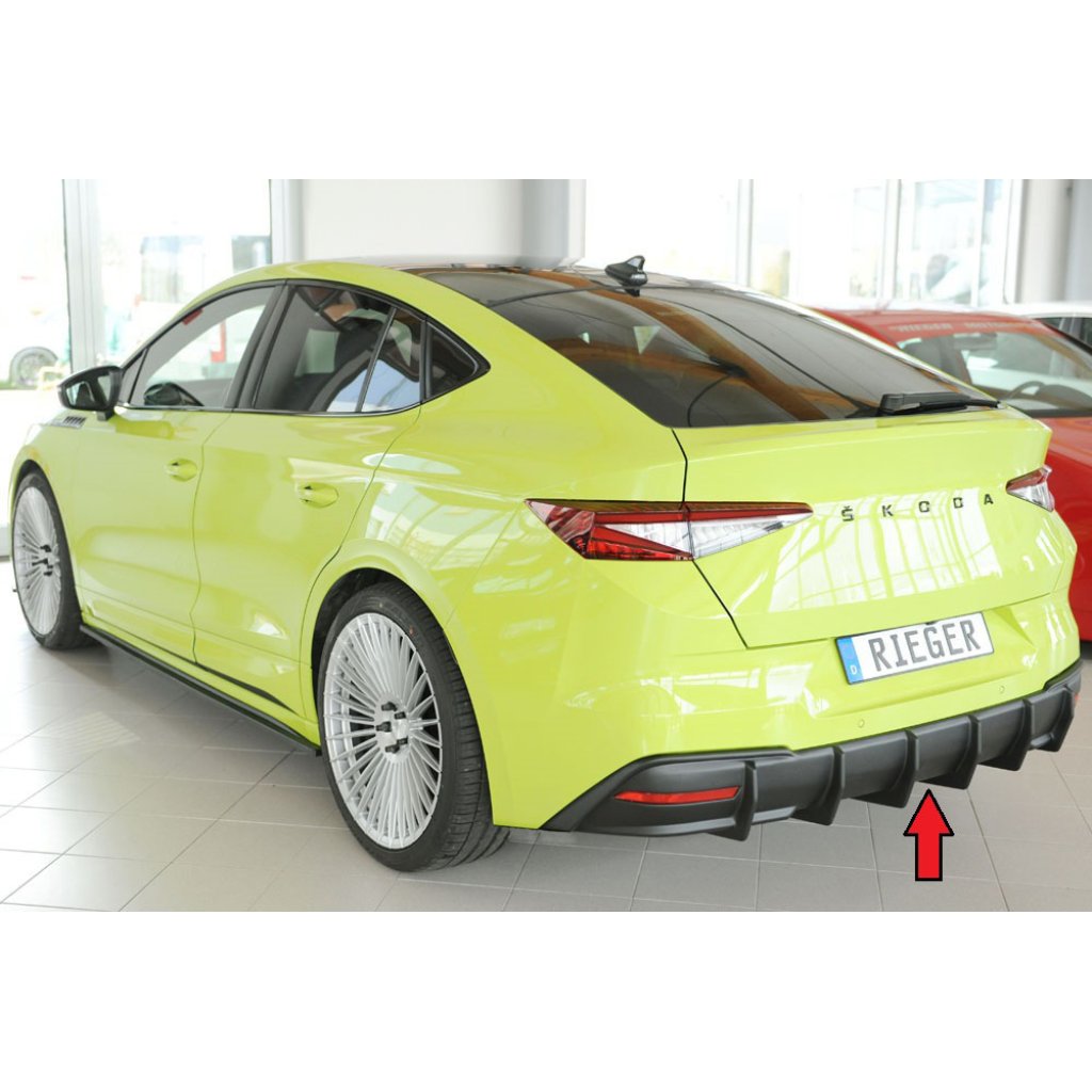 Rieger vložka zadního nárazníku pro Škoda Enyaq iV RS SUV (5AZ), plast ABS lakovaný do černé lesklé barvy, pro vozy s tažným zařízením