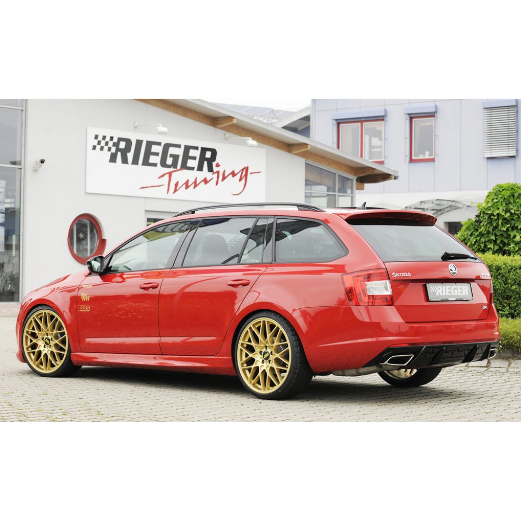 Rieger vložka zadního nárazníku pro Škoda Octavia RS 5E combi, sedan vč. faceliftu, plast ABS lakovaný do černé lesklé barvy, pro vozy s nasazovacím tažným zařízením