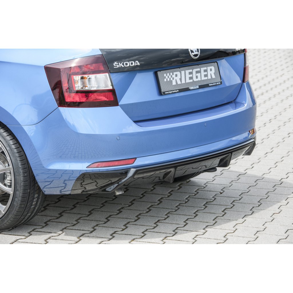 Rieger vložka zadního nárazníku pro Škoda Rapid NH spaceback vč. faceliftu, plast ABS lakovaný do černé lesklé barvy, pro vozy s tažným zařízením