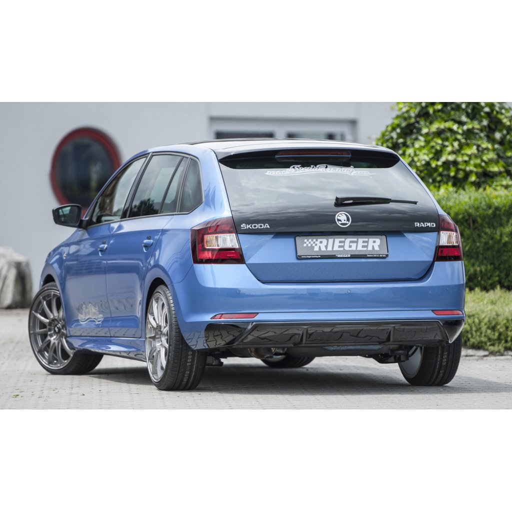 Rieger vložka zadního nárazníku pro Škoda Rapid NH spaceback vč. faceliftu, plast ABS lakovaný do černé lesklé barvy, pro vozy s tažným zařízením