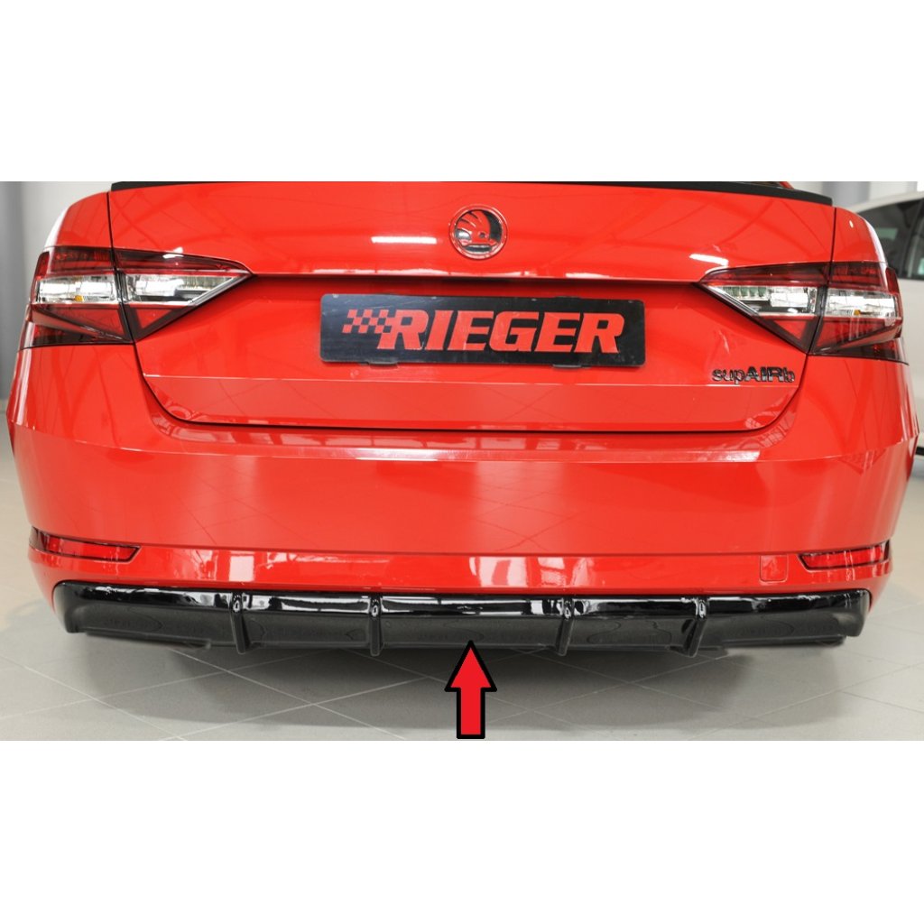 Rieger vložka zadního nárazníku pro Škoda Superb III 3T, 3V combi, sedan vč. faceliftu, plast ABS lakovaný do černé lesklé barvy, pro vozy s tažným zařízením