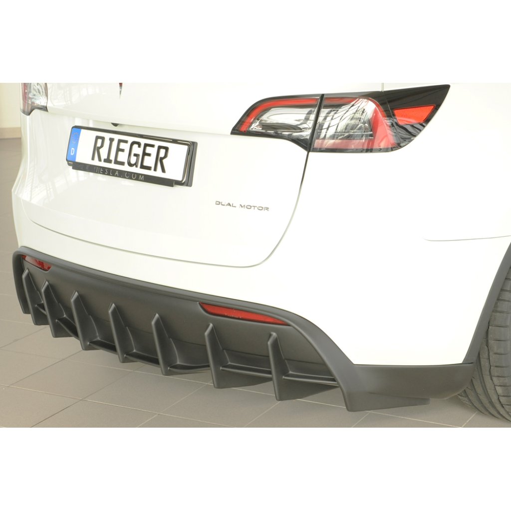 Rieger vložka zadního nárazníku pro Tesla Model Y 003, plast ABS bez povrchové úpravy, s tažným zařízením