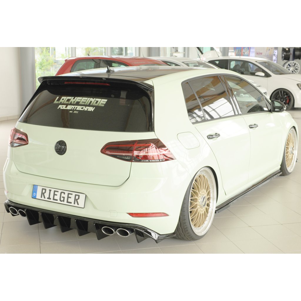 Rieger vložka zadního nárazníku pro Volkswagen Golf 7 R 5-dvéř., plast ABS lakovaný do černé lesklé barvy