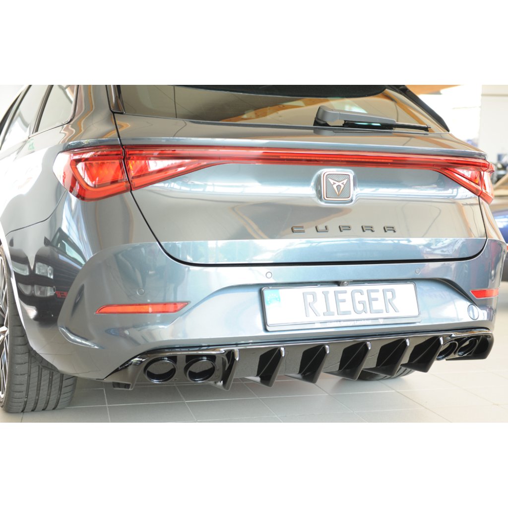 Rieger vložka zadního nárazníku (pro vozy bez tažného zař.) pro Seat Leon KL 5-dvéř. (ST/sportstourer), plast ABS lakovaný do černé lesklé barvy
