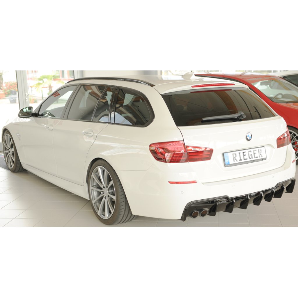 Rieger vložka zadního nárazníku (pro vozy s tažným zařízením) pro BMW řada 5 F11 touring, plast ABS lakovaný do černé lesklé barvy, pro orig. dvojitou koncovku vlevo