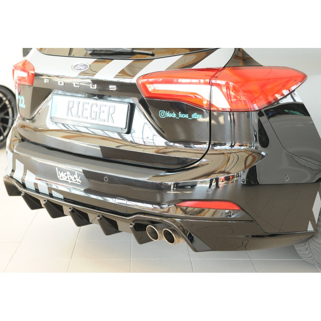 Rieger vložka zadního nárazníku (pro vozy s tažným zařízením) pro Ford Focus 4 DEH 5-dvéř. (combi), plast ABS lakovaný do černé lesklé barvy, pro orig. koncovky 2x70 mm