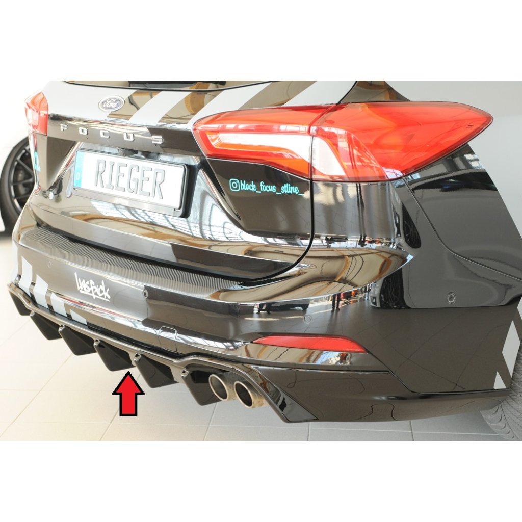 Rieger vložka zadního nárazníku (pro vozy s tažným zařízením) pro Ford Focus 4 DEH 5-dvéř. (combi), plast ABS lakovaný do černé lesklé barvy, pro orig. koncovky 2x70 mm