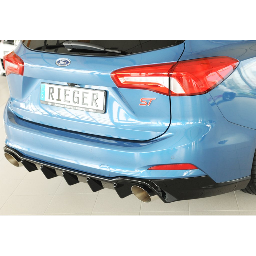 Rieger vložka zadního nárazníku (pro vozy s tažným zařízením) pro Ford Focus 4 DEH 5-dvéř. (combi), plast ABS lakovaný do černé lesklé barvy, pro sportovní koncovky vlevo/vpravo 115 mm