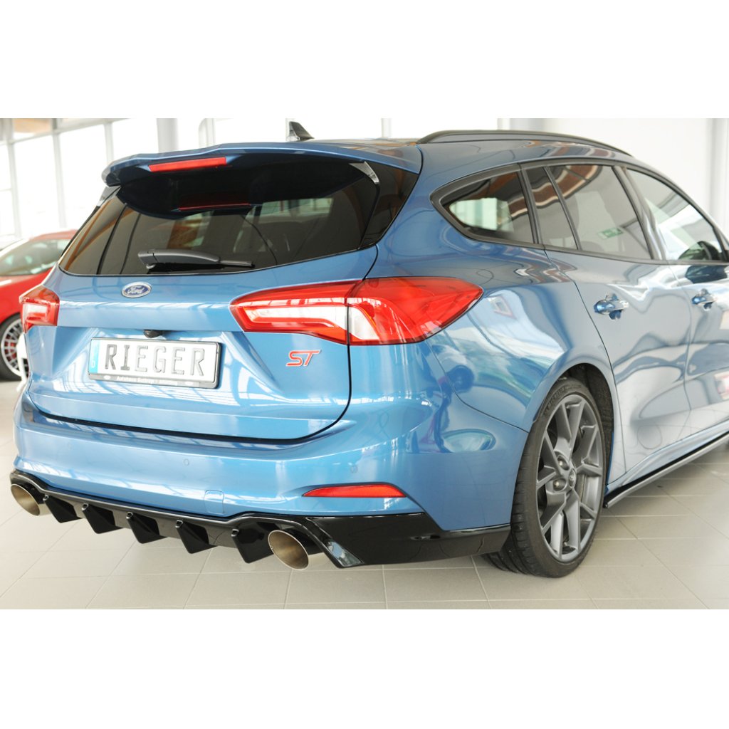 Rieger vložka zadního nárazníku (pro vozy s tažným zařízením) pro Ford Focus 4 DEH 5-dvéř. (combi), plast ABS lakovaný do černé lesklé barvy, pro sportovní koncovky vlevo/vpravo 115 mm