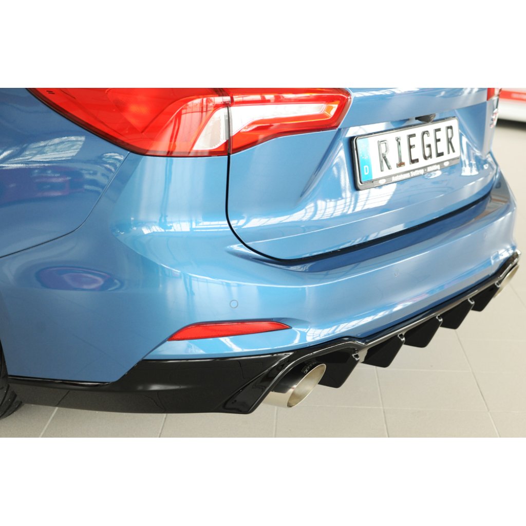 Rieger vložka zadního nárazníku (pro vozy s tažným zařízením) pro Ford Focus 4 DEH 5-dvéř. (combi), plast ABS lakovaný do černé lesklé barvy, pro sportovní koncovky vlevo/vpravo 115 mm