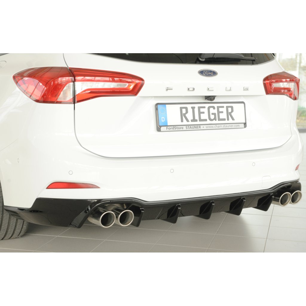 Rieger vložka zadního nárazníku (pro vozy s tažným zařízením) pro Ford Focus 4 DEH 5-dvéř. (combi), plast ABS lakovaný do černé lesklé barvy, pro sportovní koncovky vlevo/vpravo 4x80 mm